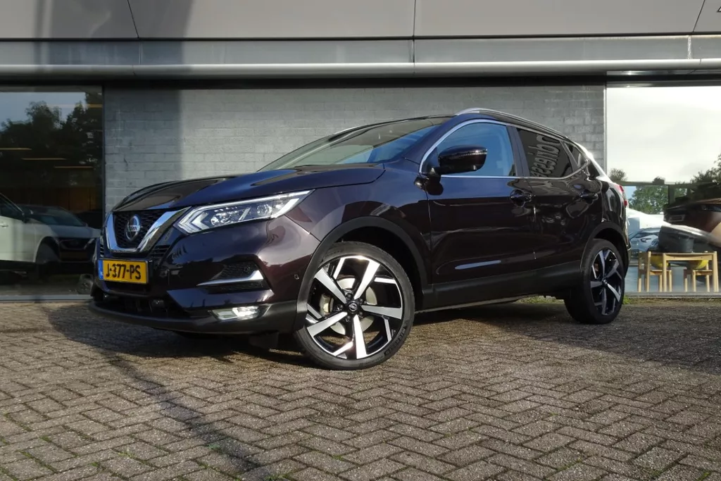 NISSAN Qashqai 1.3 DIG-T 140pk Tekna | Trekhaak | N.A.P.